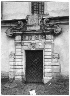 Lw&oacute;w, arsenał kr&oacute;lewski, portal