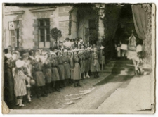 Lw&oacute;w, harcerki