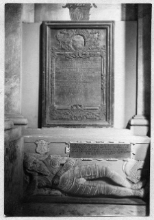 Lw&oacute;w, Bazylika archikatedralna Wniebowzięcia Najświętszej Marii Panny, tablica epitafijna metropolity lwowskiego arcybiskupa Jana Skarbka i nagrobek Baltazara Bzowskiego