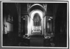 Lw&oacute;w, katedra Wniebowzięcia Najświętszej Marii Panny, katedra ormiańska, nawa gł&oacute;wna, ołtarz