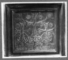 Lw&oacute;w, katedra Wniebowzięcia Najświętszej Marii Panny, katedra ormiańska, tabliczka alabastrowa z chaczkarami w prezbiterium