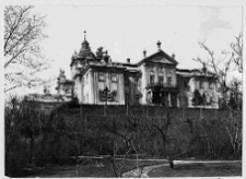 Lw&oacute;w, pałac metropolit&oacute;w unickich i archikatedralny sob&oacute;r św. Jura w tle