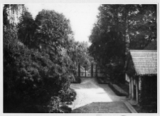 Bohdan&oacute;w, dw&oacute;r Ruszczyc&oacute;w, wjazd do dworu