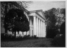 Bortkuszki, pałac Broel-Plater&oacute;w, widok od podjazdu