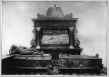 Brzeżany, zamek Sieniawskich, kości&oacute;ł zamkowy, nagrobki i sarkofagi Sieniawskich