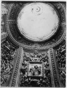 Brzeżany, zamek Sieniawskich, kości&oacute;ł zamkowy, sztukaterie kopuły kaplicy zachodniej