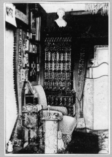 Bursztyn, pałac Skarbk&oacute;w i Jabłonowskich, fragment gabinetu