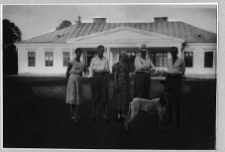 Cebr&oacute;w, dw&oacute;r, widok od frontu