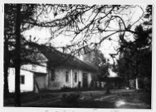 Chorobr&oacute;w, dw&oacute;r od ogrodu