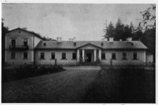 Czechec, dw&oacute;r od frontu