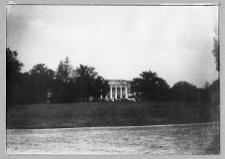 Czarnomin, pałac od strony parku