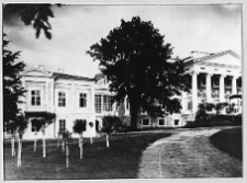 Czarnomin, oficyna i fragment pałacu