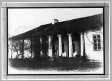 Czarnowody, dw&oacute;r, widok og&oacute;lny od ogrodu