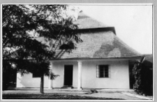 Czerniel&oacute;w Mazowiecki, elewacja boczna