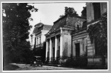 Derewnia, dw&oacute;r Starzyńskich od podjazdu