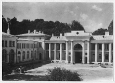 Dobośnia, fragment pałacu od strony dziedzińca