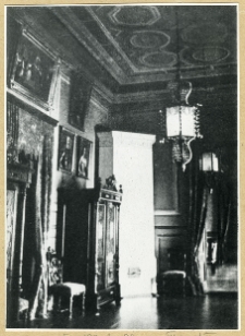 Giełwany, pałac, wnętrze przedpokoju