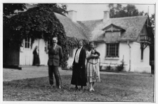 Grabowczyk, dw&oacute;r od podjazdu