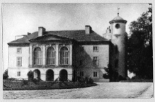 Grzymał&oacute;w, zamek od frontu