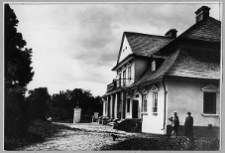 Hacz&oacute;w, dw&oacute;r, elewacja frontowa i boczna