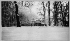 Hawłowice Dolne, dw&oacute;r i park w zimie