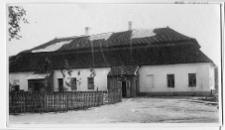 Łuck, Zamek Lubarta, dom mansardowy na dziedzińcu zamku