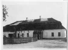 Łuck, Zamek Lubarta, dom mansardowy na dziedzińcu zamku