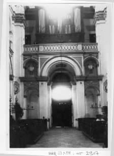 Łuck, katedra Świętych Apostoł&oacute;w Piotra i Pawła, wnętrze