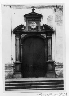 Ołyka, kolegiata Św. Tr&oacute;jcy, dzwonnica