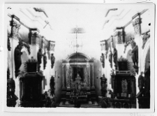 Ołyka, kolegiata Św. Tr&oacute;jcy, ołtarz gł&oacute;wny