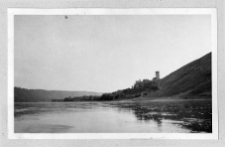 Rakowiec, widok na ruiny zamku od strony Dniestru