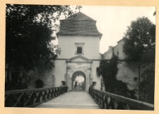 Świrz, brama wiazdowa do zamku