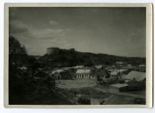 Trembowla, widok miasta z ruinami zamku