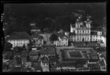 Krzemieniec, widok lotniczy miasta z widokiem na Liceum Krzemienieckie