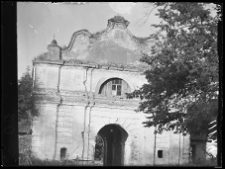 Lubiesz&oacute;w, brama pałacowa