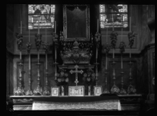 Lw&oacute;w, katedra łacińska Wniebowzięcia NMP, wnętrze kaplicy bł. Jakuba Strepy, ołtarz z relikwiarzem