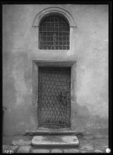 Lw&oacute;w, katedra ormiańska, portal zakrystii