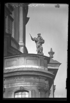 Lw&oacute;w, kości&oacute;ł Dominikan&oacute;w, zewnętrzna dekoracja rzeźbiarska