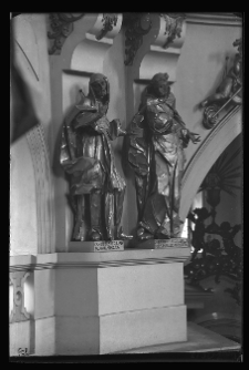 Lw&oacute;w, kości&oacute;ł Dominikan&oacute;w, dekoracja rzeźbiarska we wnętrzu