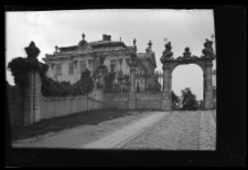 Lw&oacute;w, archikatedralny sob&oacute;r św. Jura, pałac arcybiskup&oacute;w grekokatolickich