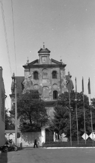 Ż&oacute;łkiew, kości&oacute;ł podominikański, fasada