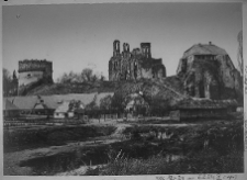 Ostr&oacute;g, zamek