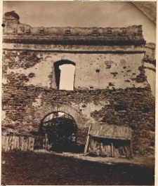 Ostr&oacute;g, zamek