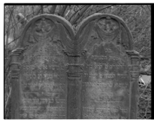 Krak&oacute;w, cmentarz przy bożnicy Remu, g&oacute;rna część płyty.