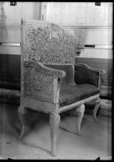 Suchowola, synagoga, wnętrze, kanapka dwuosobowa.