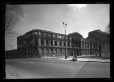 Warszawa, pałac Kronenberga (pl. Małachowskiego), widok ogólny (zabezpieczone ruiny).