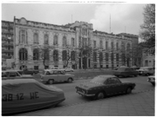 Warszawa, Gmach Domu bankowego Wilhelma Landaua (ul. Senatorska 42), elewacja frontowa.