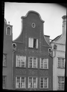 Gdańsk, kamienica przy ul. Długiej 79, fragment fasady (aut. sgraffita: Hanna Żuławska)